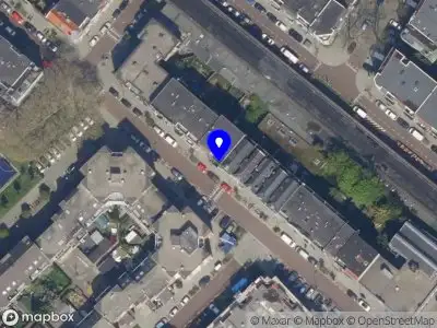 Ambulance met grote spoed naar de Banierstraat in Rotterdam