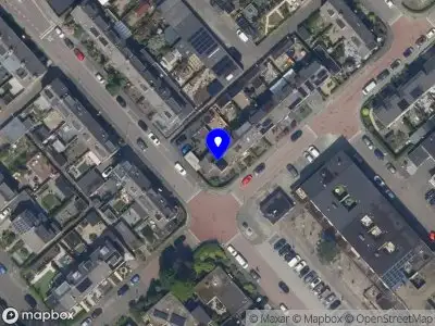 Ambulance met grote spoed naar de Meidoornstraat in Krimpen aan den IJssel