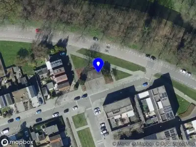 112 melding Ambulance met grote spoed naar de Karwijstraat in Hoogvliet Rotterdam