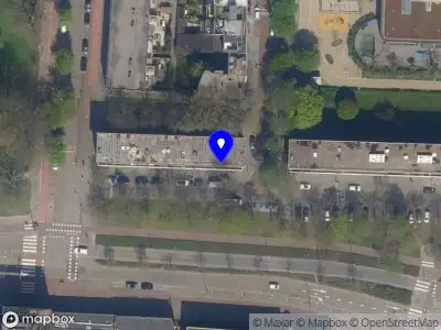 Ambulance met grote spoed naar de Gerdesiaweg in Rotterdam