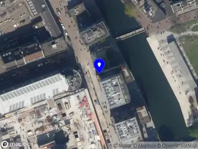 Ambulance met grote spoed naar de Westewagenstraat in Rotterdam