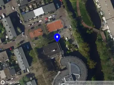 Traumahelikopter met grote spoed naar de Burgemeester Waldeckstraat in 's-Gravenhage