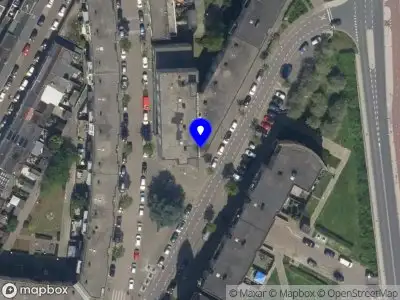 Ambulance met grote spoed naar de Lekstraat in Schiedam