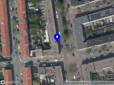 Ambulance met gepaste spoed naar de Carnisselaan in Rotterdam