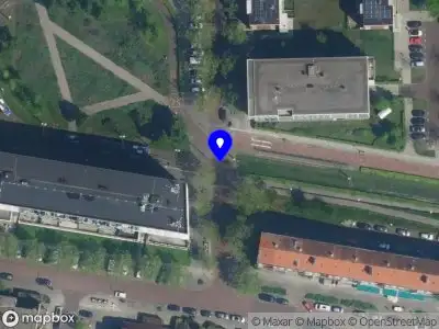 Brandweer met grote spoed naar de Willem Baerdesenstraat in Amsterdam vanwege voertuigbrand