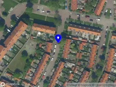 Ambulance met grote spoed naar de Kastanjestraat in Krommenie