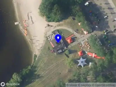 Brandweer met gepaste spoed naar de Strandweg in Almere vanwege een buitenbrand