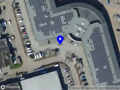 Ambulance met gepaste spoed naar de Van 't Hoffstraat in Barendrecht