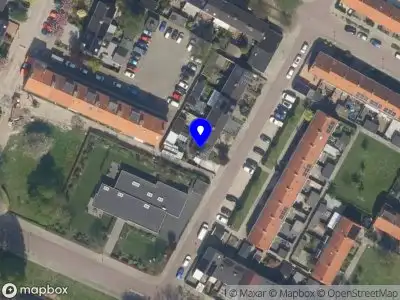 Ambulance met gepaste spoed naar de Tulpenstraat in Rozenburg