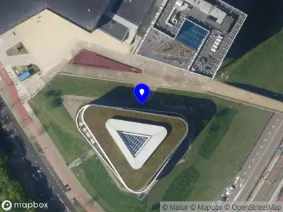 Ambulance naar de Prinses Catharina-Amaliastraat in 's-Gravenhage