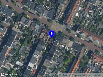 Ambulance met grote spoed naar de Staringstraat in Haarlem