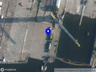 Snelheidscontrole op NDSM-plein te Amsterdam