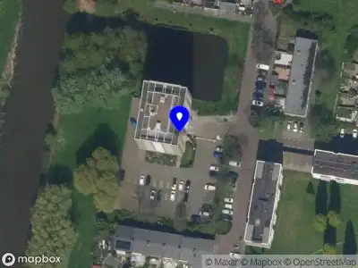 Ambulance met grote spoed naar de Boerhaavestraat in Vlaardingen