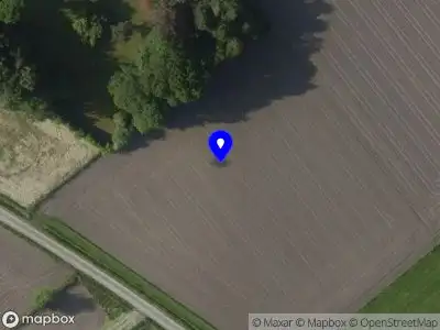 Brandweer met grote spoed naar de Nieuwedijk in Budel vanwege waarnemen gaslucht