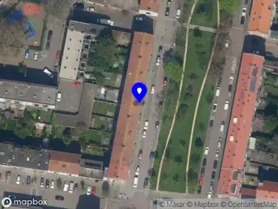 Ambulance met gepaste spoed naar de Hogenbanweg in Schiedam