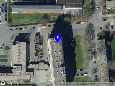 Ambulance met grote spoed naar de Boekenrode in Rotterdam