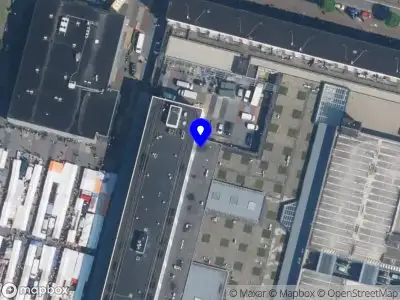 Ambulance met gepaste spoed naar de Joop van Weezelhof in Amsterdam