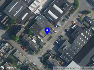 Brandweer met grote spoed naar de Starnmeerstraat in Hoofddorp vanwege voertuigbrand