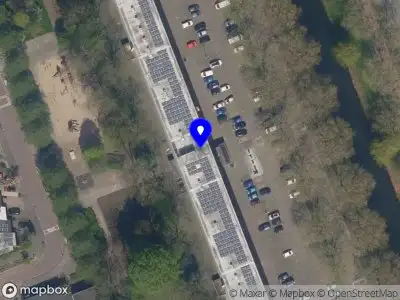 Ambulance met gepaste spoed naar de Koninginnelaan in Vlaardingen