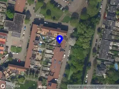 Ambulance met grote spoed naar de Bolnesservliet in Rotterdam