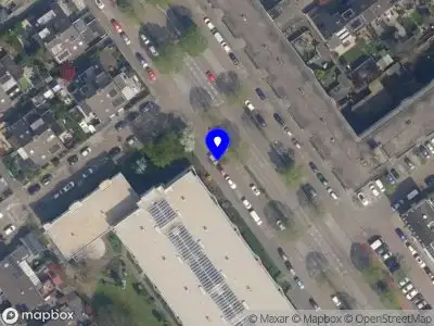 Ambulance met grote spoed naar de Tochtenweg in Rotterdam