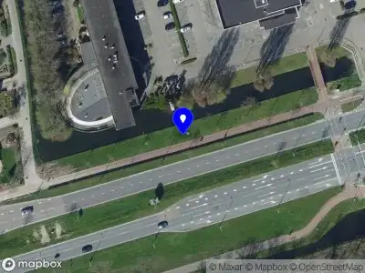 Ambulance met grote spoed naar de Groene Kruisweg in Spijkenisse