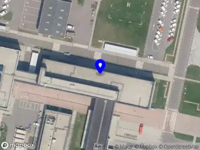 Ambulance met grote spoed naar de d'Arcyweg in Europoort Rotterdam