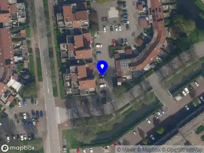 Ambulance met grote spoed naar de Prinsenhof in Capelle aan den IJssel