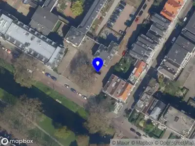 Ambulance met gepaste spoed naar de Noordsingel in Rotterdam