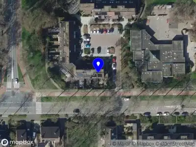 Ambulance met grote spoed naar de Gravenhof in Zwijndrecht