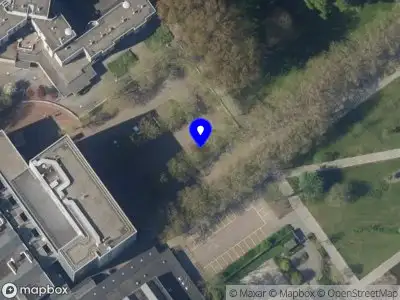 Ambulance met grote spoed naar de Fluitpolderplein in Leidschendam