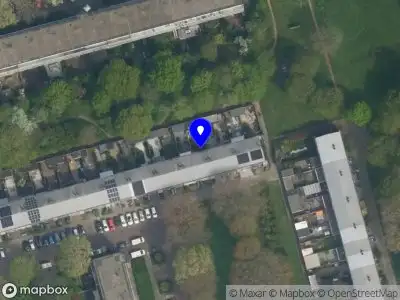 Ambulance met grote spoed naar de Pijperring in Delft