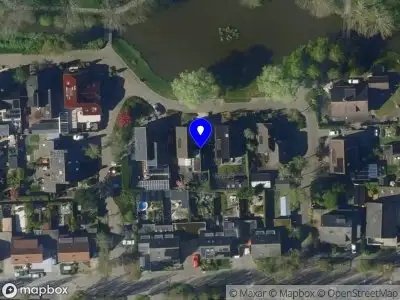 Ambulance met grote spoed naar de Pastoor Willemsestraat in Warmenhuizen