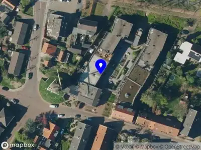 112 melding Brandweer met gepaste spoed naar de Molenbrink in Amerongen vanwege een liftopsluiting