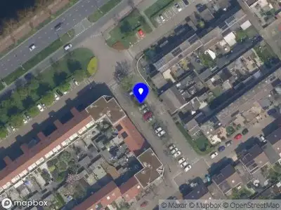 Ambulance met grote spoed naar de Grouw in Rotterdam