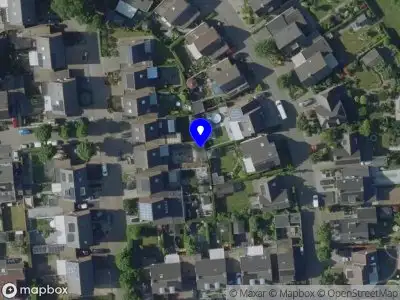 Ambulance met grote spoed naar de Strikkenhof in Haelen