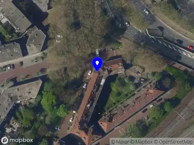 Ambulance met grote spoed naar de Eemstraat in 's-Gravenhage