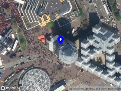 Ambulance met gepaste spoed naar de Kolk in Rotterdam