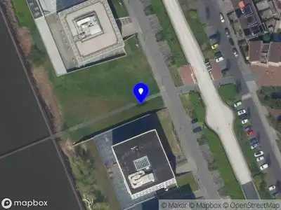 Ambulance met grote spoed naar de Bahialaan in Rotterdam