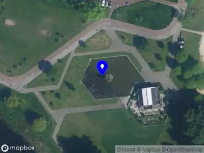 Ambulance met grote spoed naar de Th. J. Lammerslaan in Amsterdam