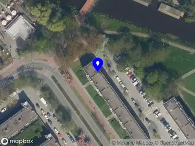 Ambulance met gepaste spoed naar de Aalkeetstraat in Rotterdam