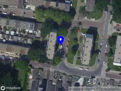 Ambulance met grote spoed naar de Zuidendijk in Dordrecht