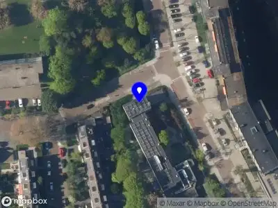 Brandweer met gepaste spoed naar de Donizettilaan in Leiden vanwege stormschade