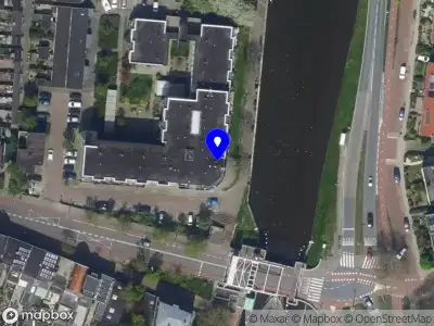 Ambulance met grote spoed naar de Zijloeverpad in Leiden