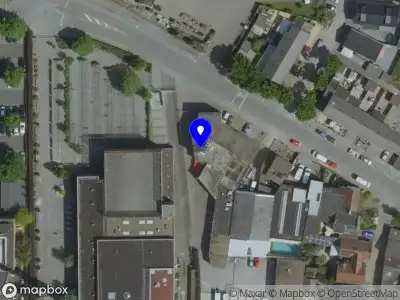 Politie naar de Nijverheidsweg in Maastricht vanwege aanrijding met letsel