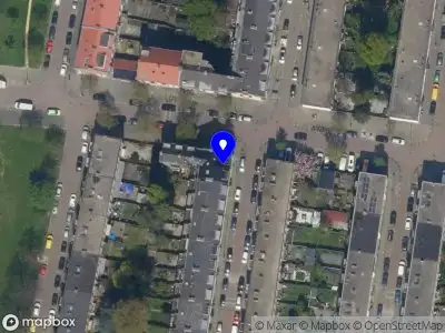 Ambulance met grote spoed naar de Deensestraat in Rotterdam