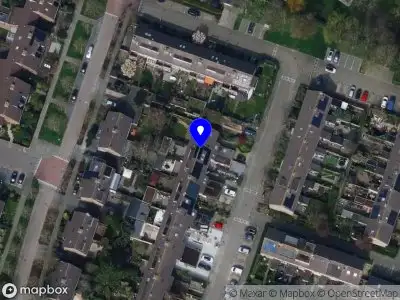 Ambulance met grote spoed naar de Nieuwegeer in Mijnsheerenland