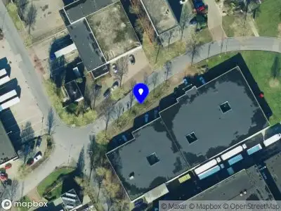 Brandweer met grote spoed naar de Oeverlandenweg in Meppel vanwege gebouwbrand