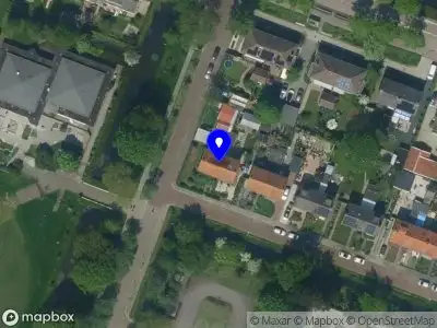 Ambulance met grote spoed naar de Johan van Oldenbarneveltstraat in Middenbeemster