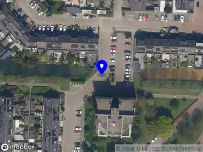 Ambulance met grote spoed naar de Brahmsstraat in Capelle aan den IJssel